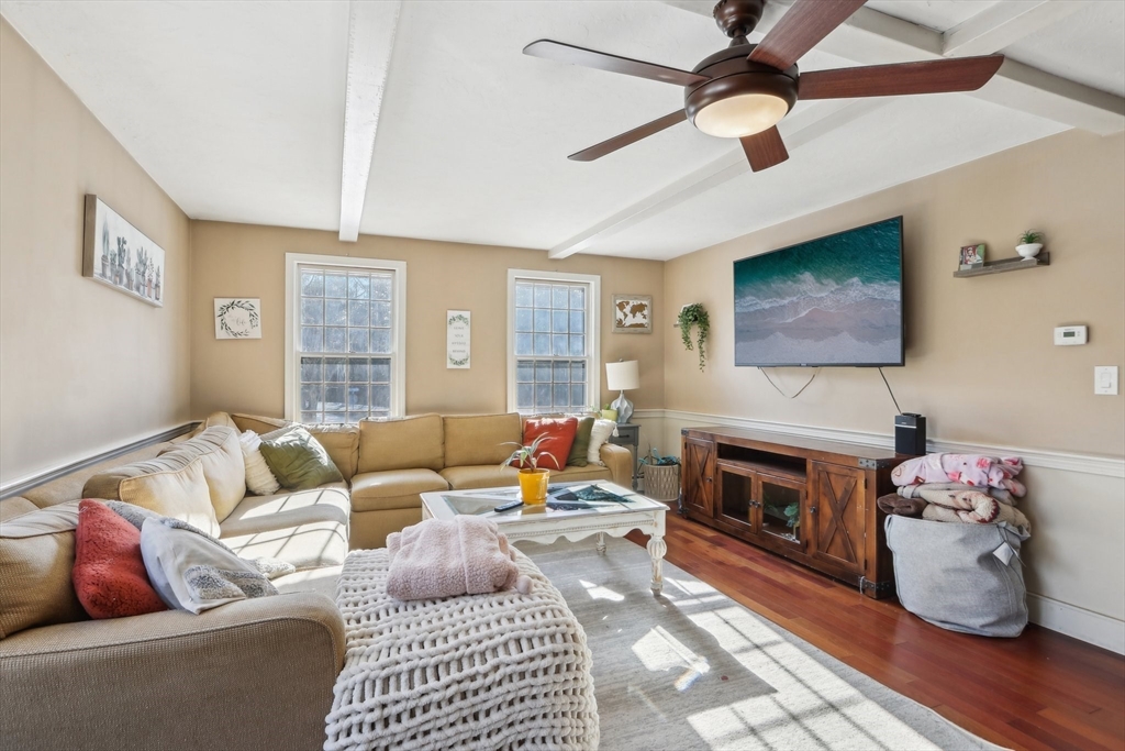 22 Fox Run Road Medway, MA 02053 - Photo 5 of 38 Gallery Image 5