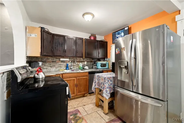 $134,900 | 1107 Warren Street, Utica, NY 13502