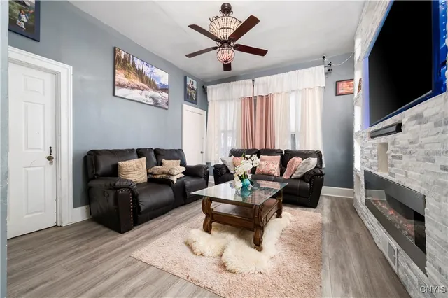 $134,900 | 1107 Warren Street, Utica, NY 13502