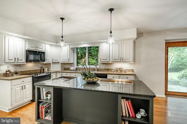 $1,000,000 | 223 Cheshire Circle, West Chester, PA 19380