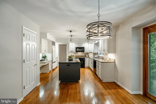 $1,000,000 | 223 Cheshire Circle, West Chester, PA 19380