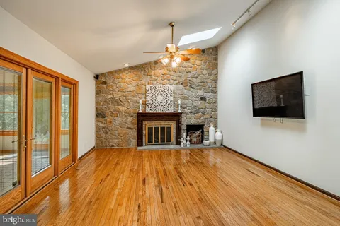 $1,000,000 | 223 Cheshire Circle, West Chester, PA 19380