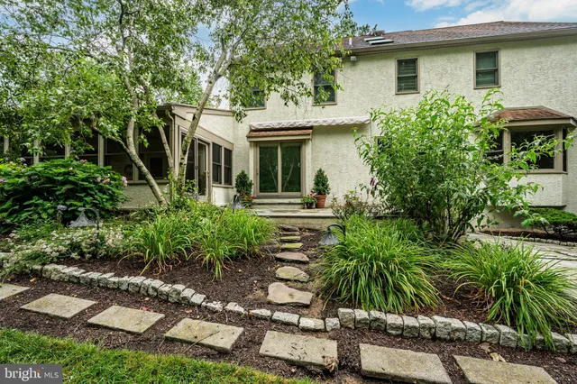 $1,000,000 | 223 Cheshire Circle, West Chester, PA 19380