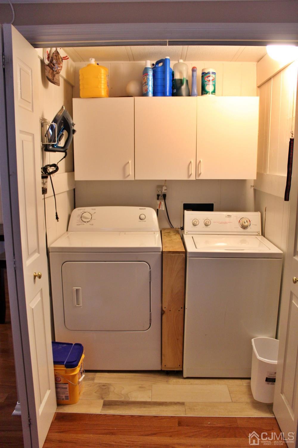 4 Longfellow Road North Brunswick, NJ 08902 - Photo 10 of 10 a utility room with dryer and washer