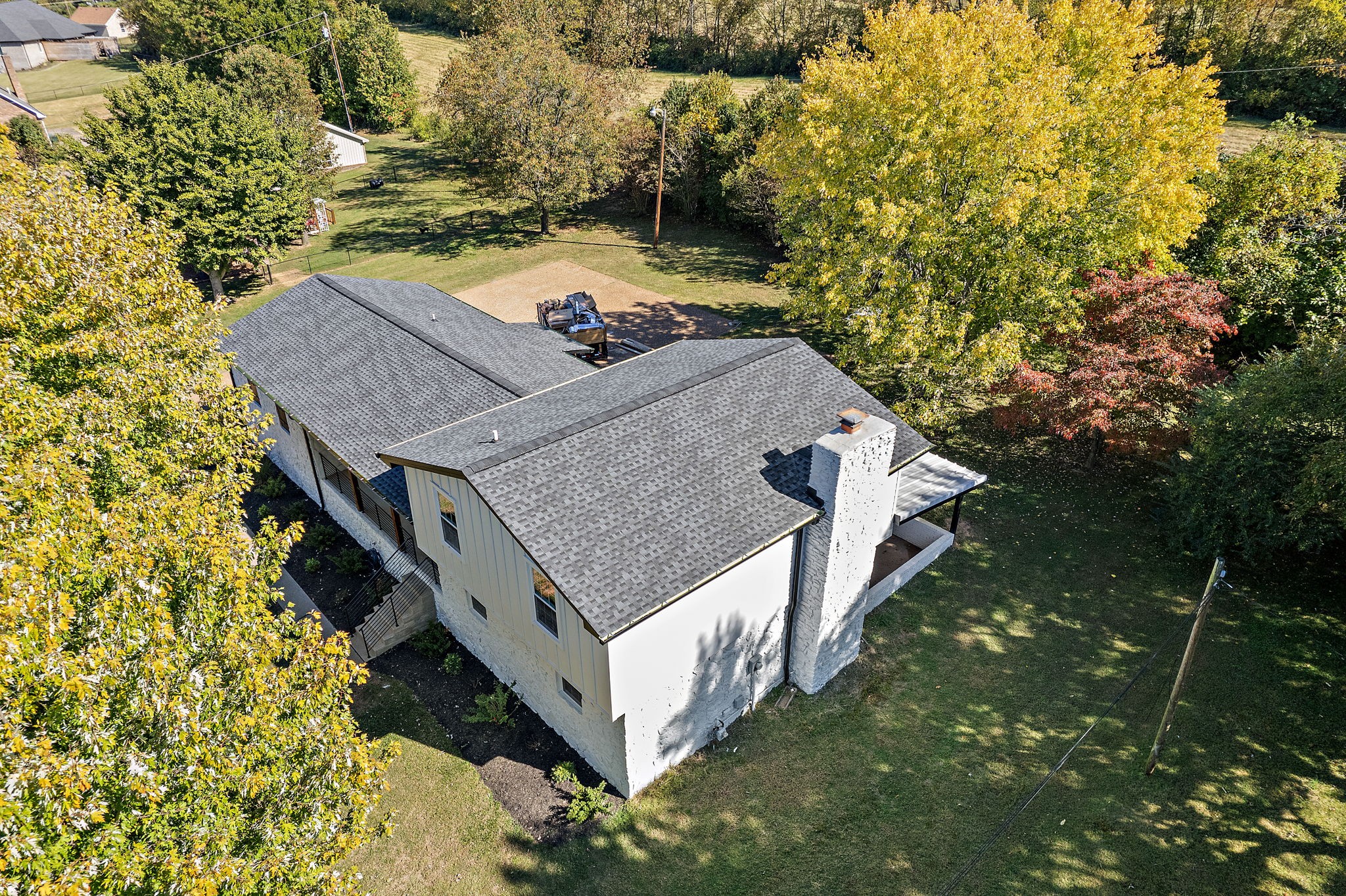 1015 Lock 4 Road Gallatin, TN 37066 - Photo 38 of 47 a aerial view of a house with a yard