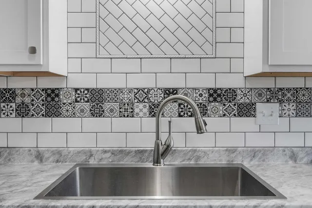 $199,999 | 221 East 9th Street, Connersville, IN 47331