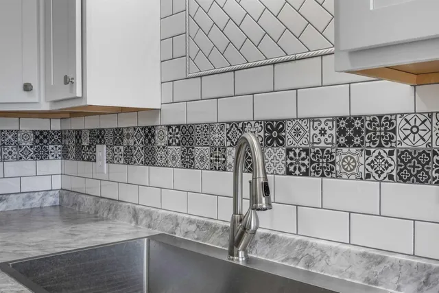 $199,999 | 221 East 9th Street, Connersville, IN 47331