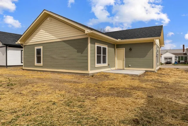 $199,999 | 221 East 9th Street, Connersville, IN 47331