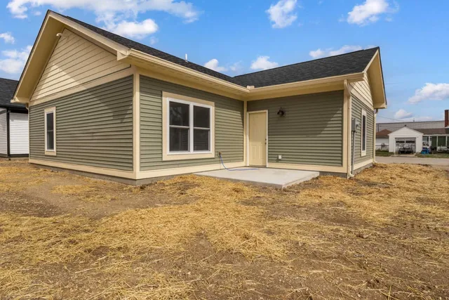 $199,999 | 221 East 9th Street, Connersville, IN 47331