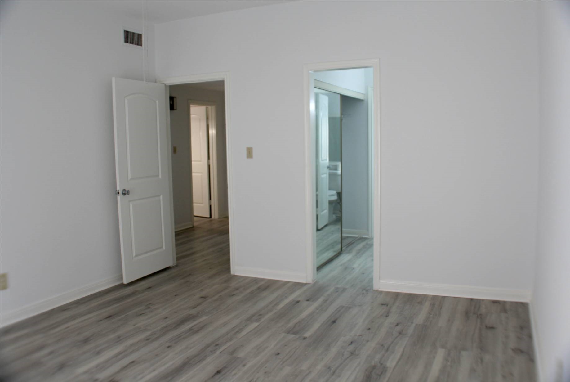 2425 Underwood Street, Unit 157 Houston, TX 77030 - Photo 4 of 13 Bedroom