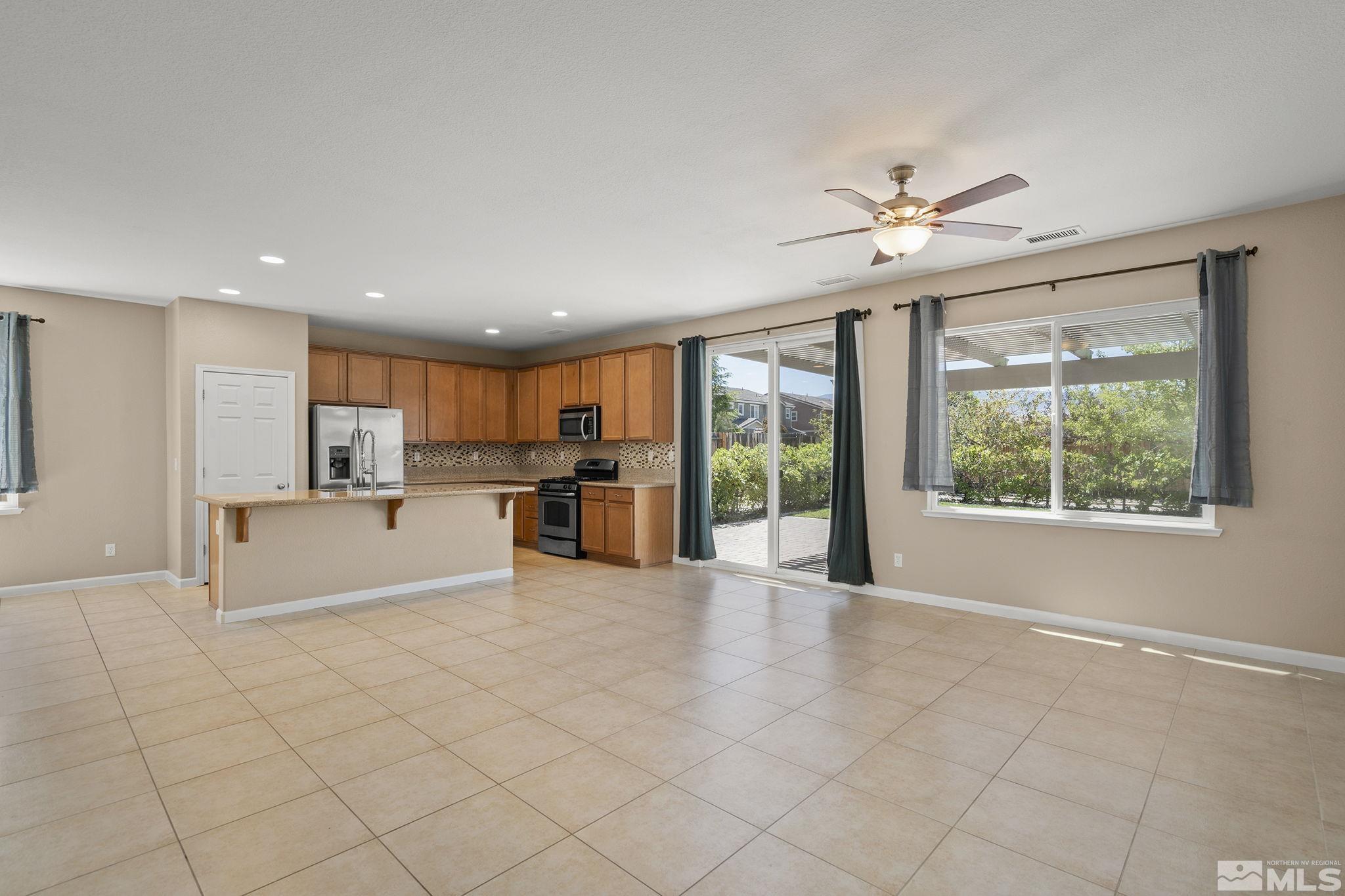 2075 Lonesome Spur Drive Reno, NV 89521 - Photo 7 of 32 Photo 7