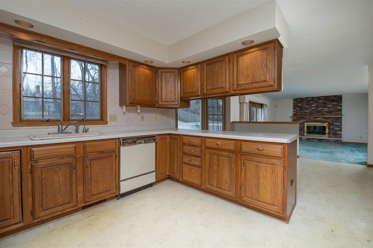 5477 Roanoke Road Rockford, IL 61107 - Photo 8 of 28 Gallery Image 8