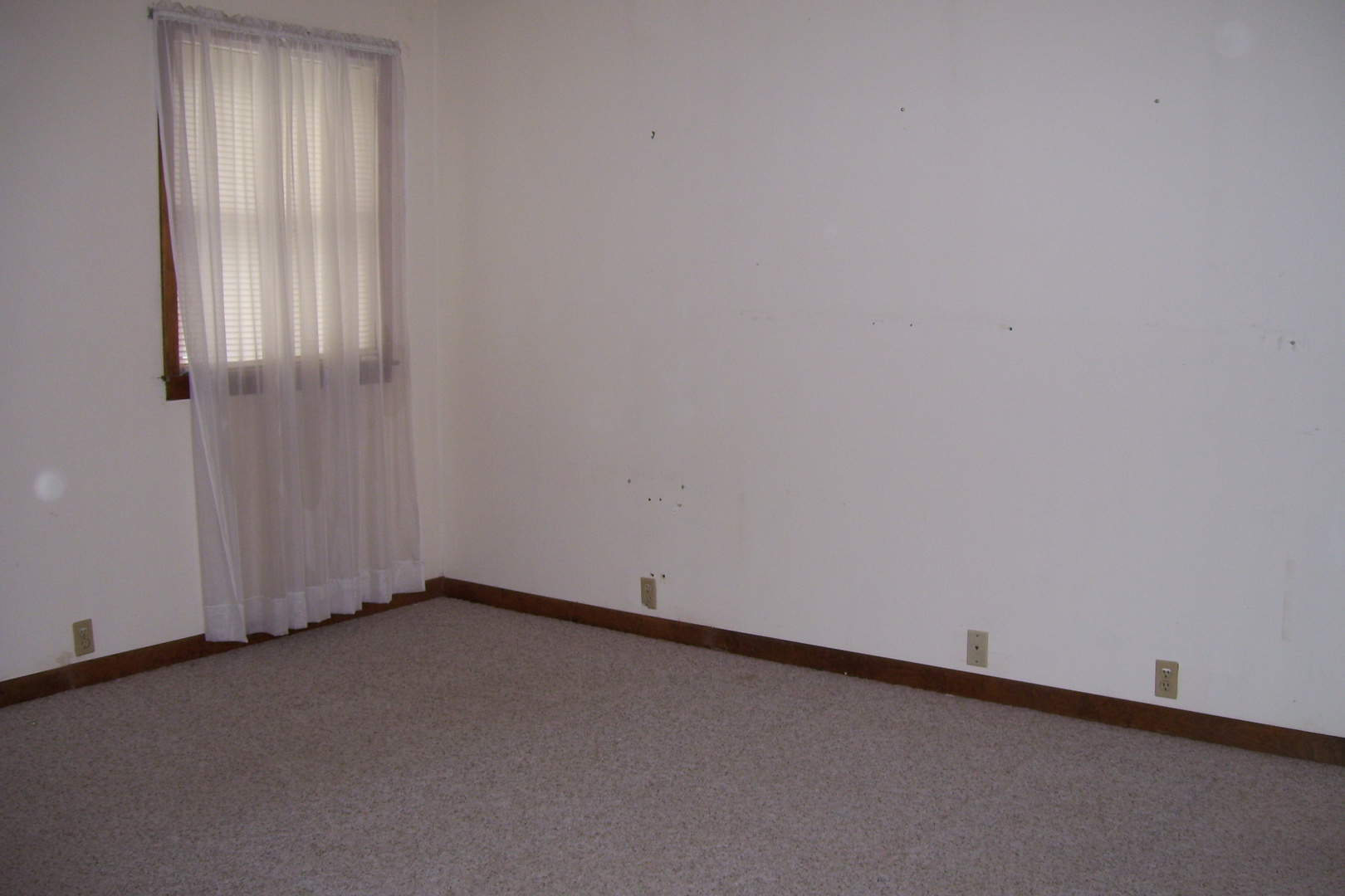 800 Roselyn Drive Rantoul, IL 61866 - Photo 11 of 13 Gallery Image 11