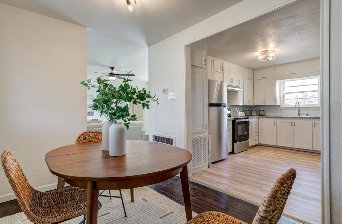 3812 31st Street Lubbock, TX 79410 - Photo 4 of 16 IMG_1158