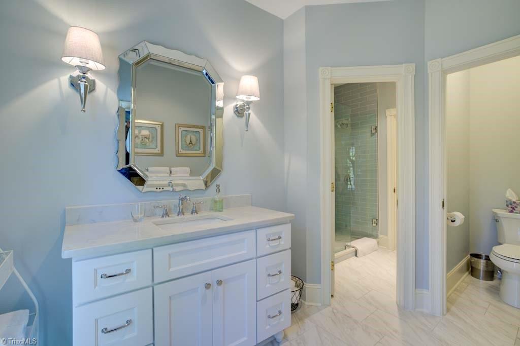 4464 Bent Tree Farm Road Winston-Salem, NC 27106 - Photo 43 of 50 Shared bath with third bedroom
