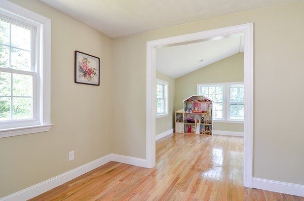 18 Ferndale Road Natick, MA 01760 - Photo 9 of 23 Gallery Image 9