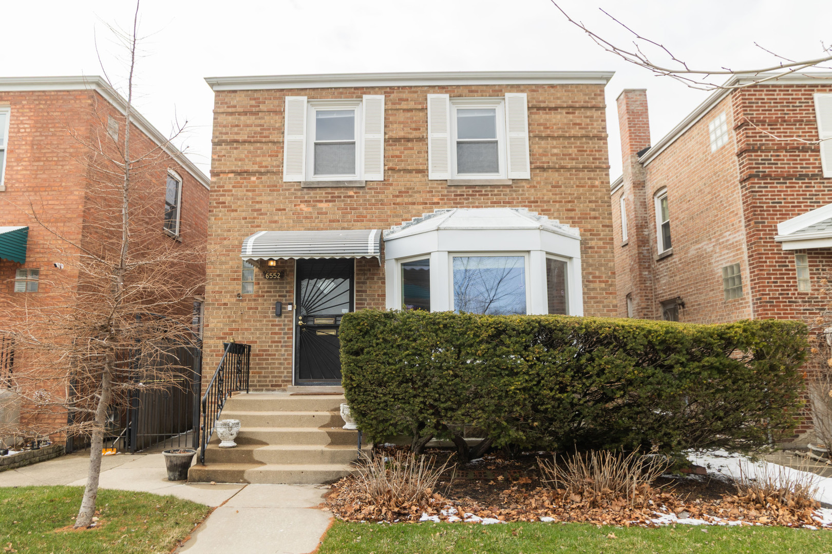 6552 North Troy Street Chicago, IL 60645 - Photo 1 of 29