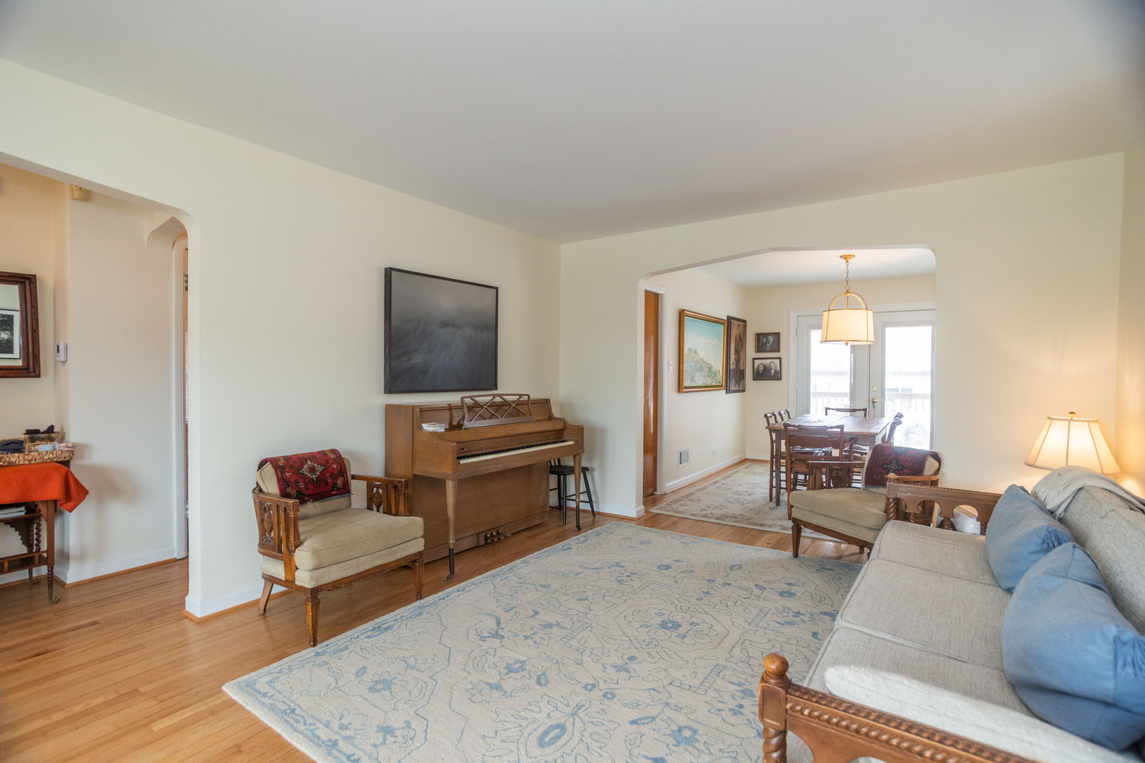 6552 North Troy Street Chicago, IL 60645 - Photo 4 of 29