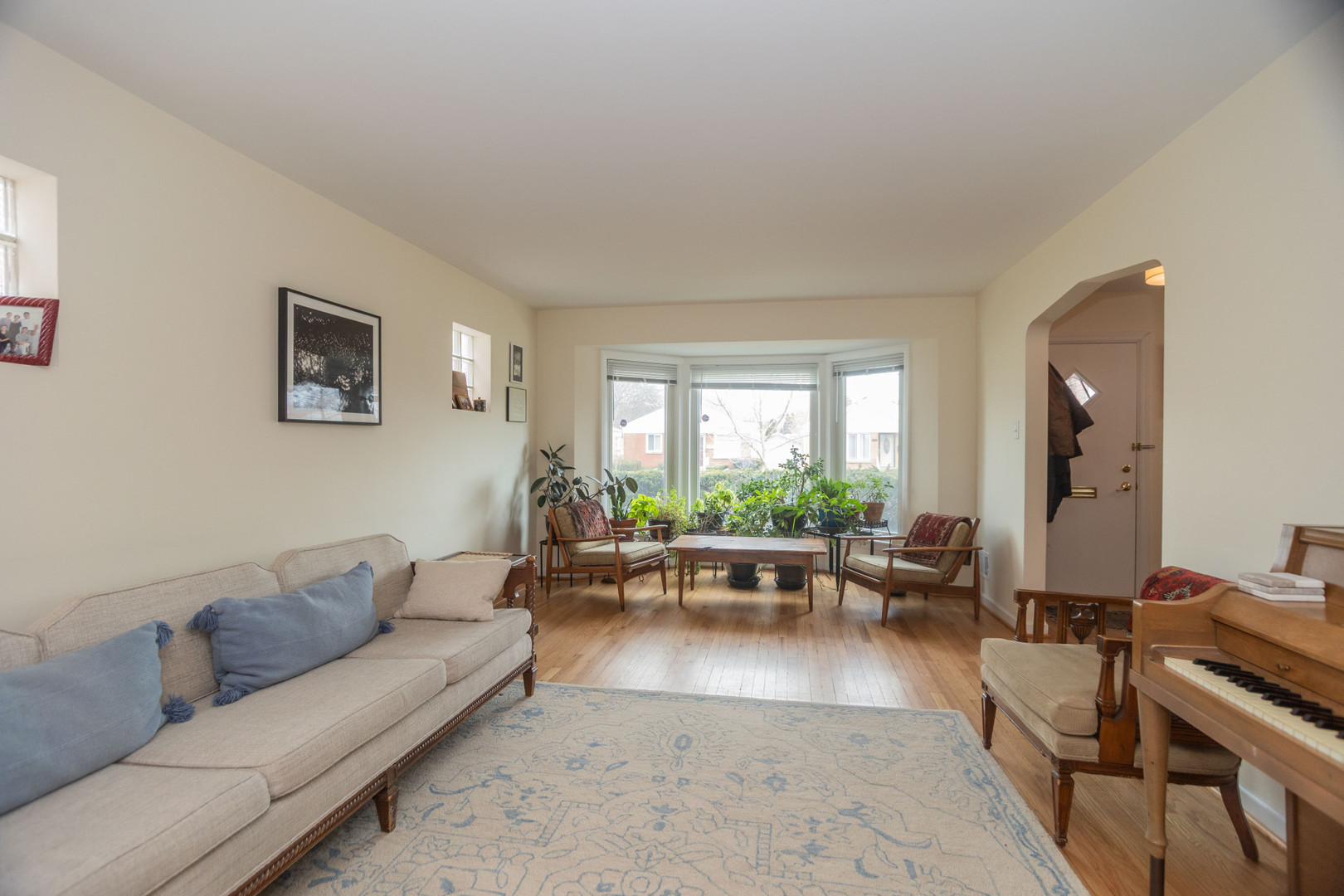 6552 North Troy Street Chicago, IL 60645 - Photo 5 of 29