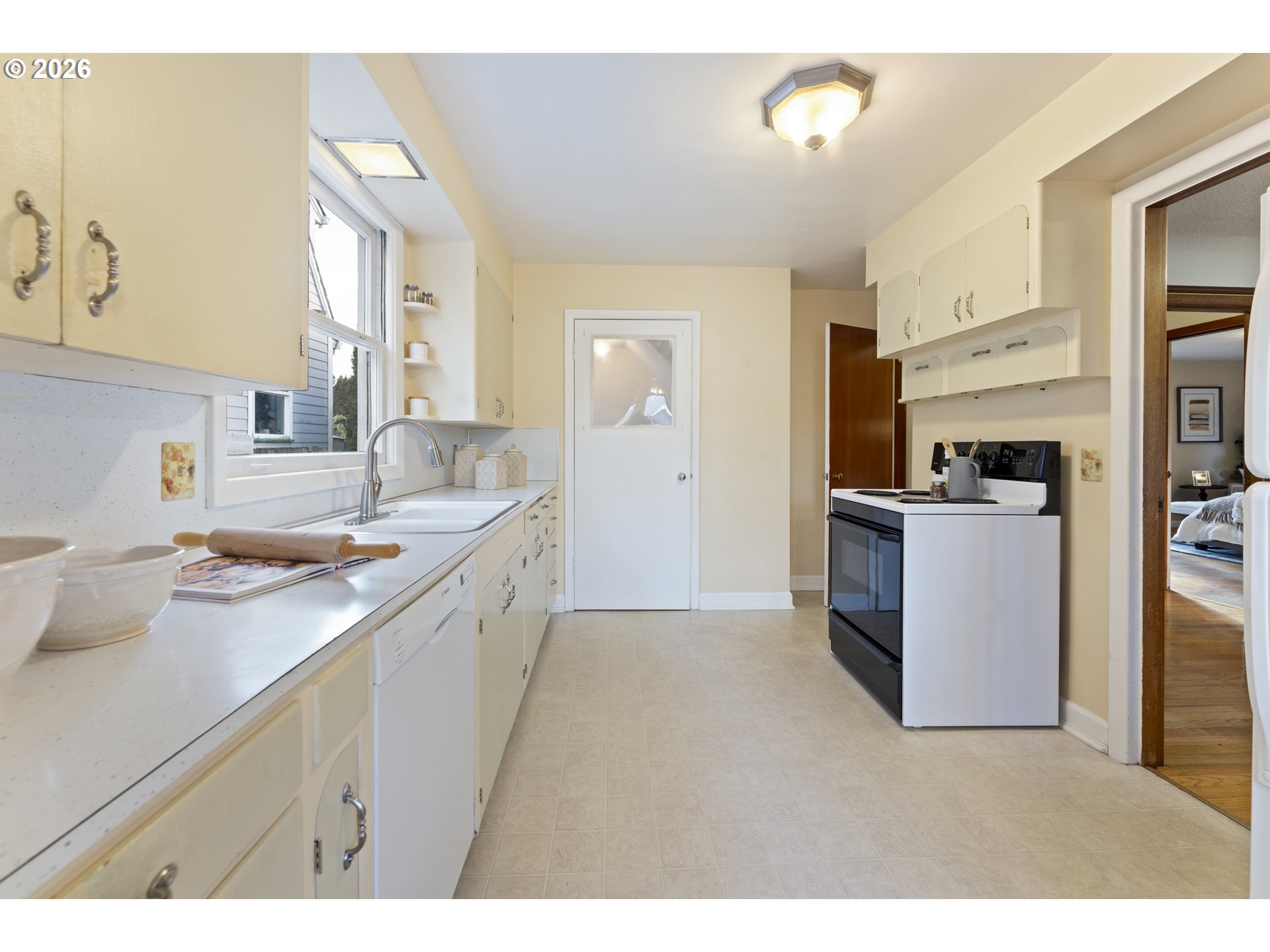 7126 North Ivanhoe Street Portland, OR 97203 - Photo 11 of 47