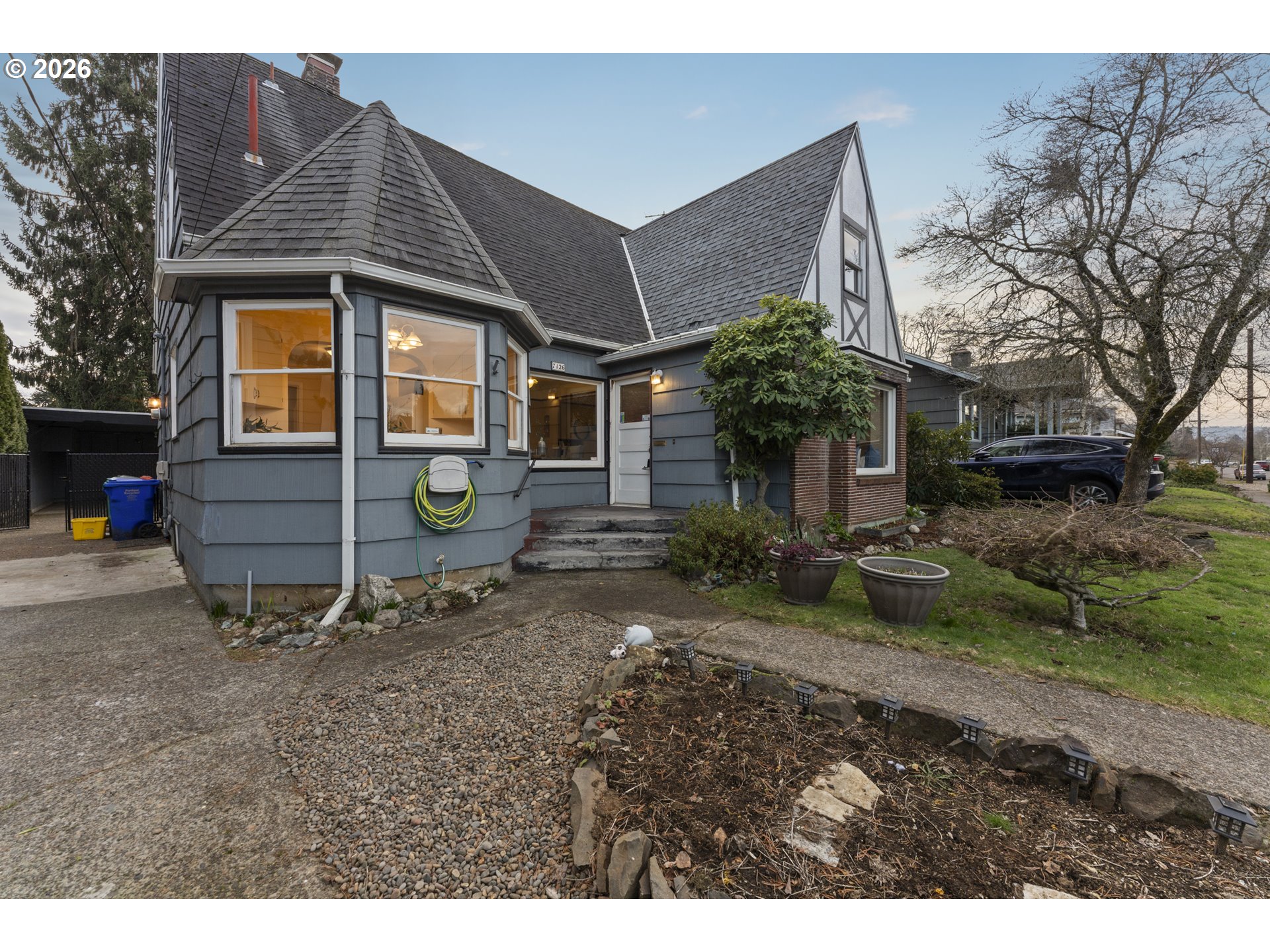 7126 North Ivanhoe Street Portland, OR 97203 - Photo 2 of 47