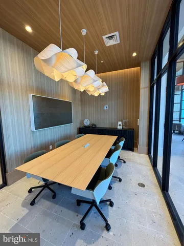 $2,525 | 43601 Charitable Street, Unit 273, Ashburn, VA 20148