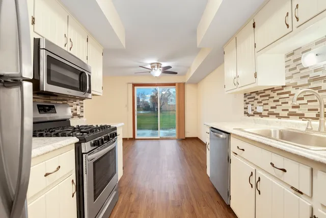 $297,500 | 9322 West 141st Place, Orland Park, IL 60462