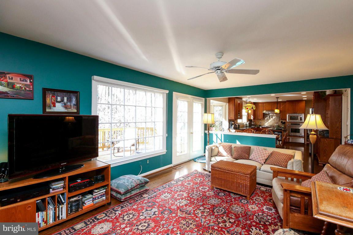6835 Spring Beauty Court Springfield, VA 22152 - Photo 11 of 25 Family Room