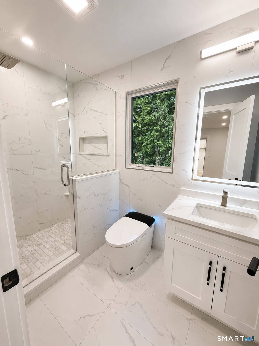 29 Flint Rock Road Stamford, CT 06903 - Photo 28 of 34 Full Bathroom (3rd) located in the In-Law Suite.