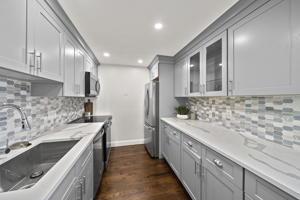 336 Adams Street, Unit 27 Boston, MA 02122 - Photo 7 of 15