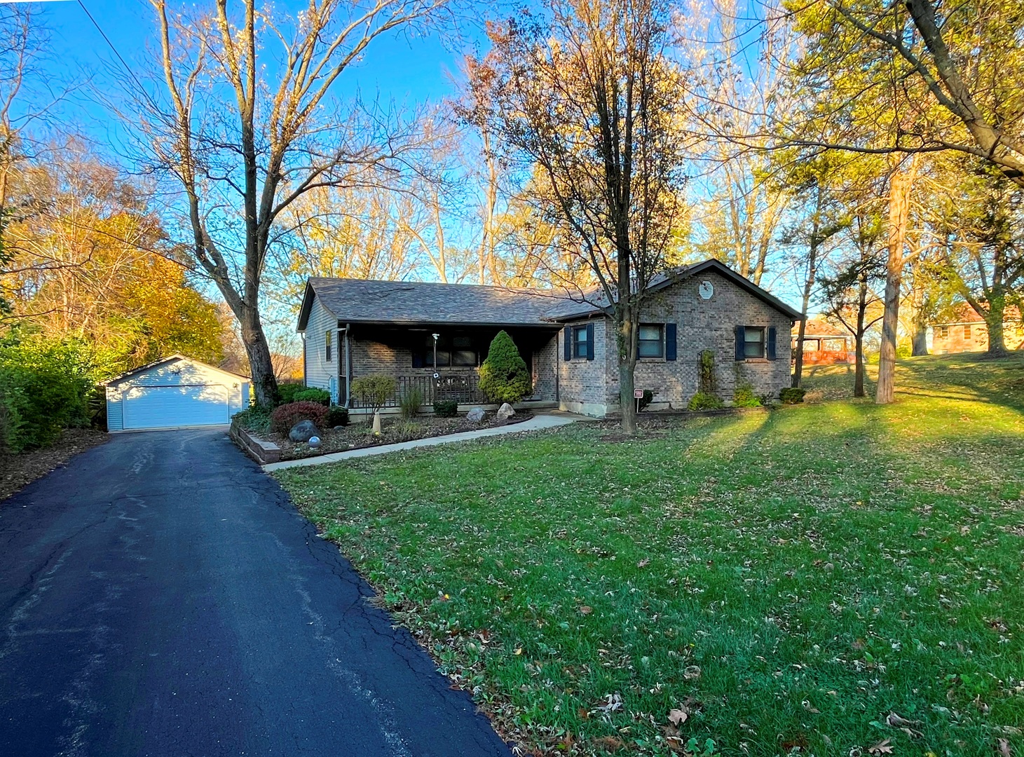 130 Montgomery Road Montgomery, IL 60538 - Photo 1 of 12 Gallery Image 1