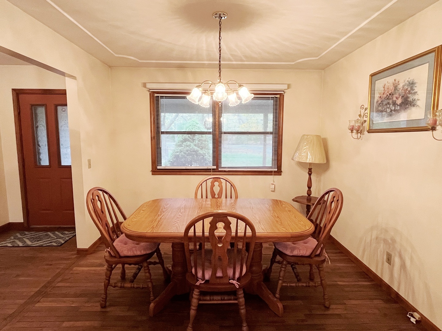 130 Montgomery Road Montgomery, IL 60538 - Photo 4 of 12 Gallery Image 4