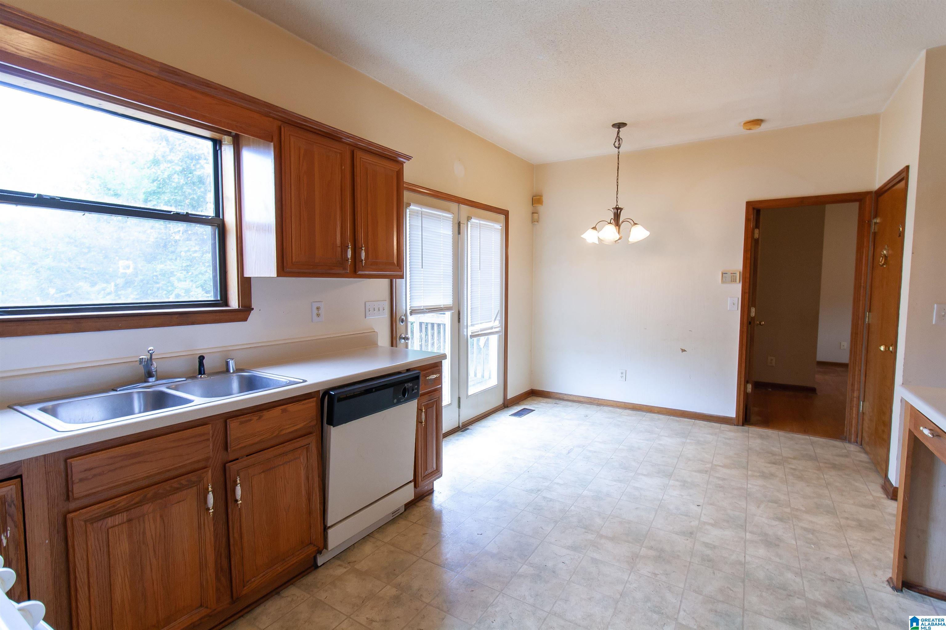2904 Pinetree Street Moody, AL 35004 - Photo 8 of 21