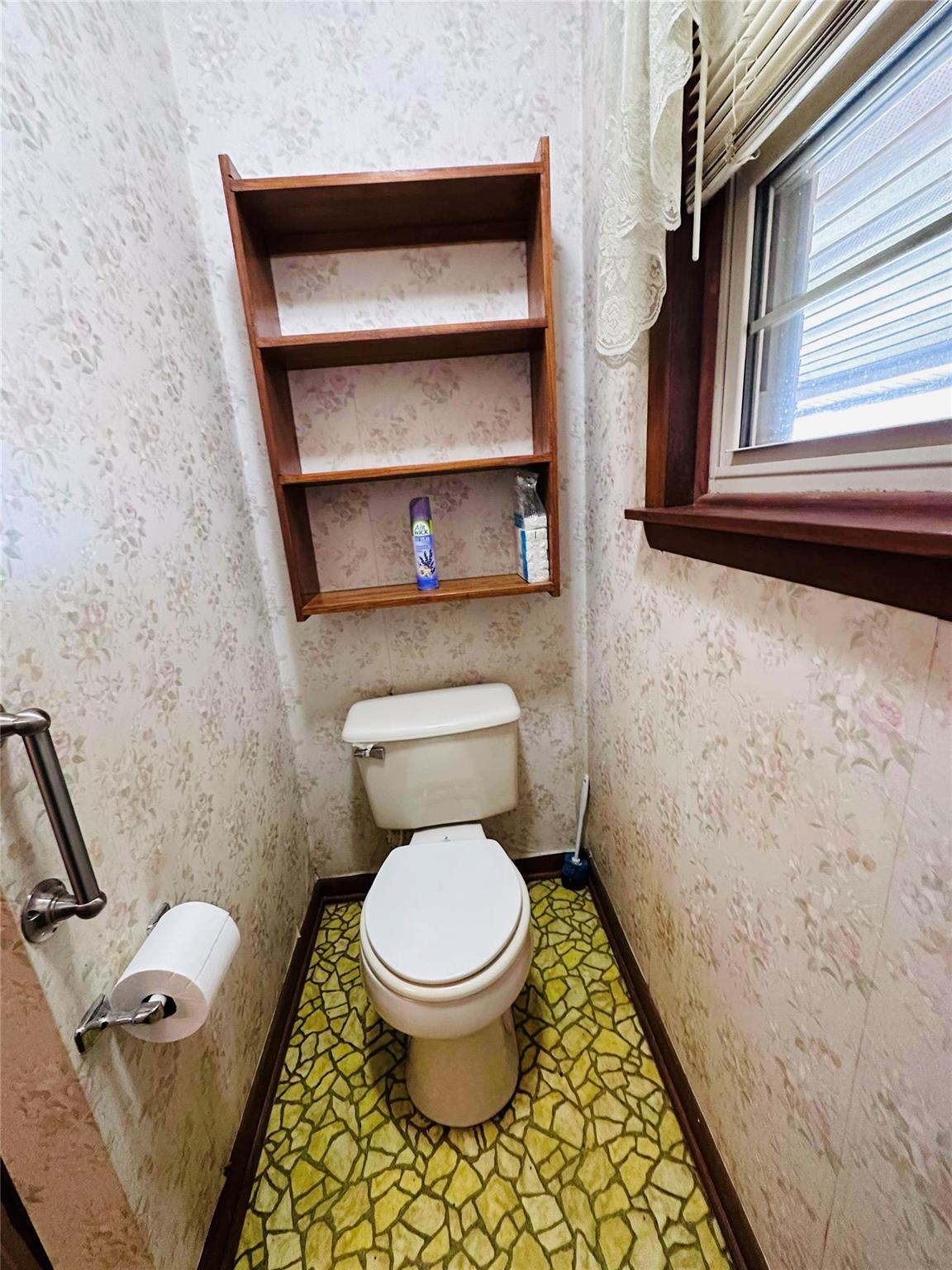 1437 Conley Road Morganton, NC 28655 - Photo 29 of 44 a bathroom with a toilet