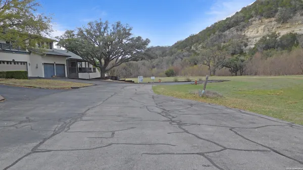 $450,000 | 611 Cliffdwellers Path, Boerne, TX 78006