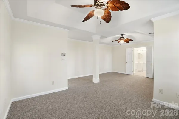 en view of an empty room