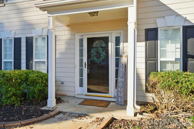 $398,000 | 8805 Red Tail Court, Charlotte, NC 28269