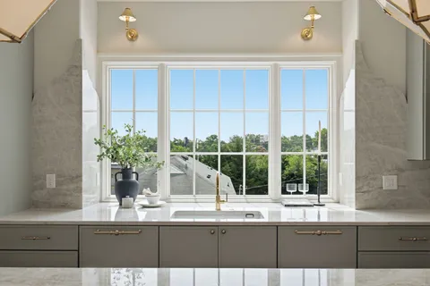$2,999,992 | 105 Keyway Drive, Nashville, TN 37205