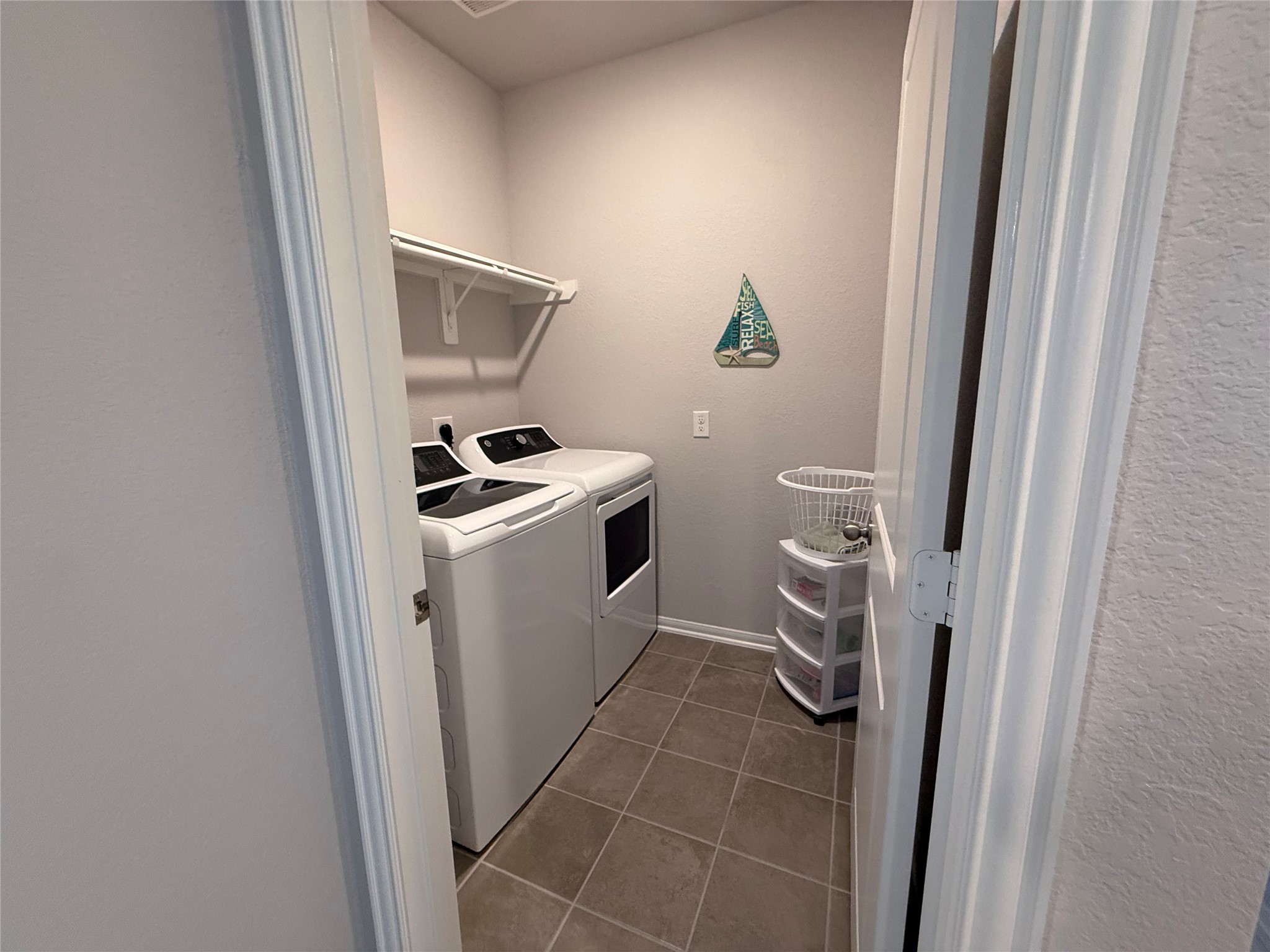 1951 Middle Pass Lane Angleton, TX 77515 - Photo 24 of 44 Gallery Image 24