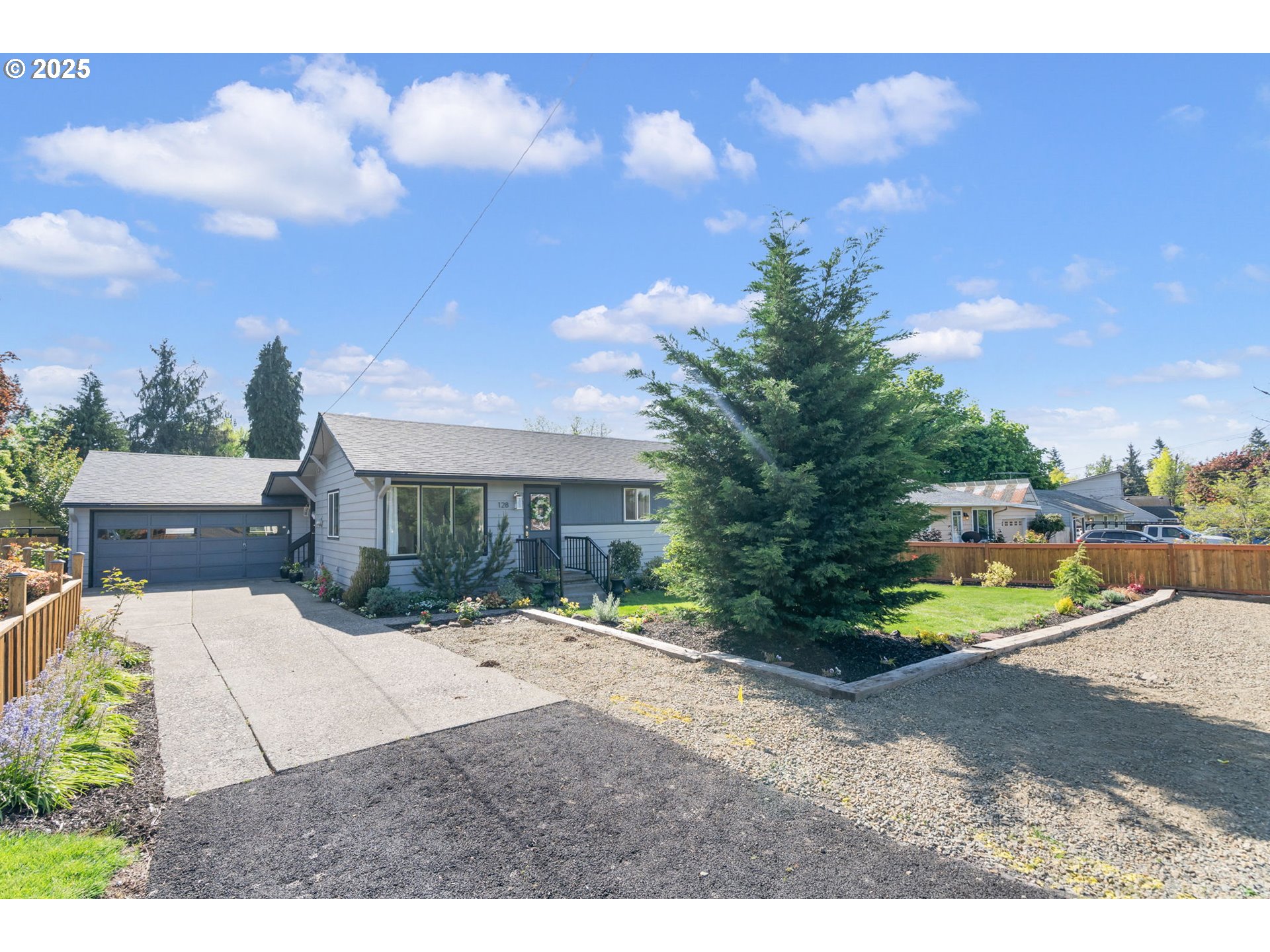 128 Canemah Road Oregon City, OR 97045 - Photo 1 of 46 Gallery Image 1