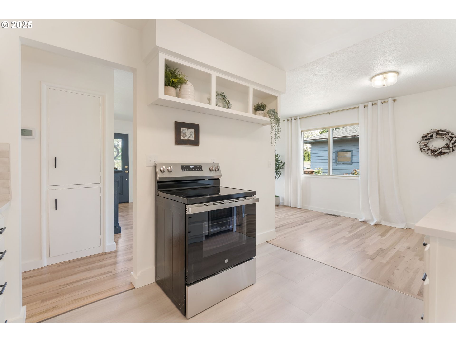 128 Canemah Road Oregon City, OR 97045 - Photo 12 of 46 Gallery Image 12
