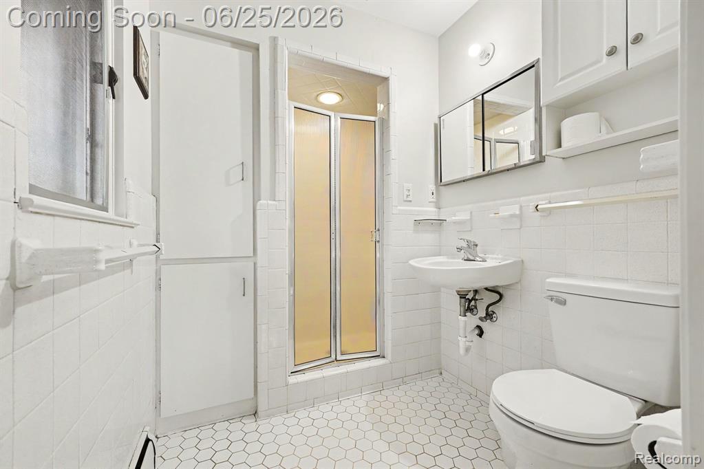 3750 Beach Road Troy, MI 48084 - Photo 15 of 27