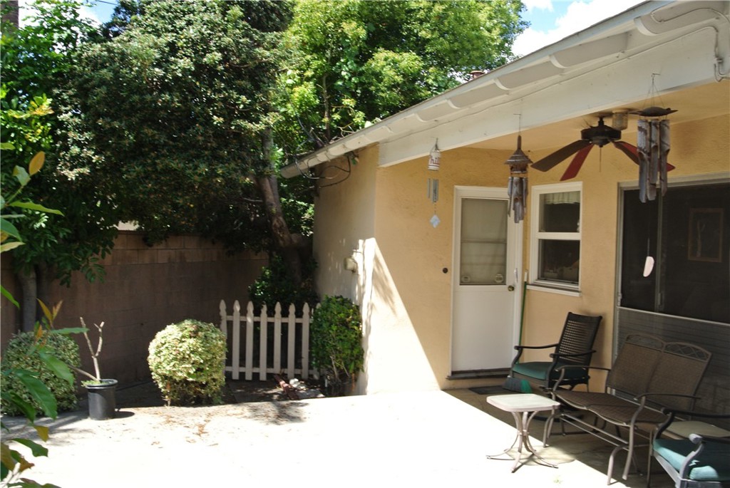 6460 Dos Rios Road Downey, CA 90240 - Photo 22 of 34 a view of balcony with furniture
