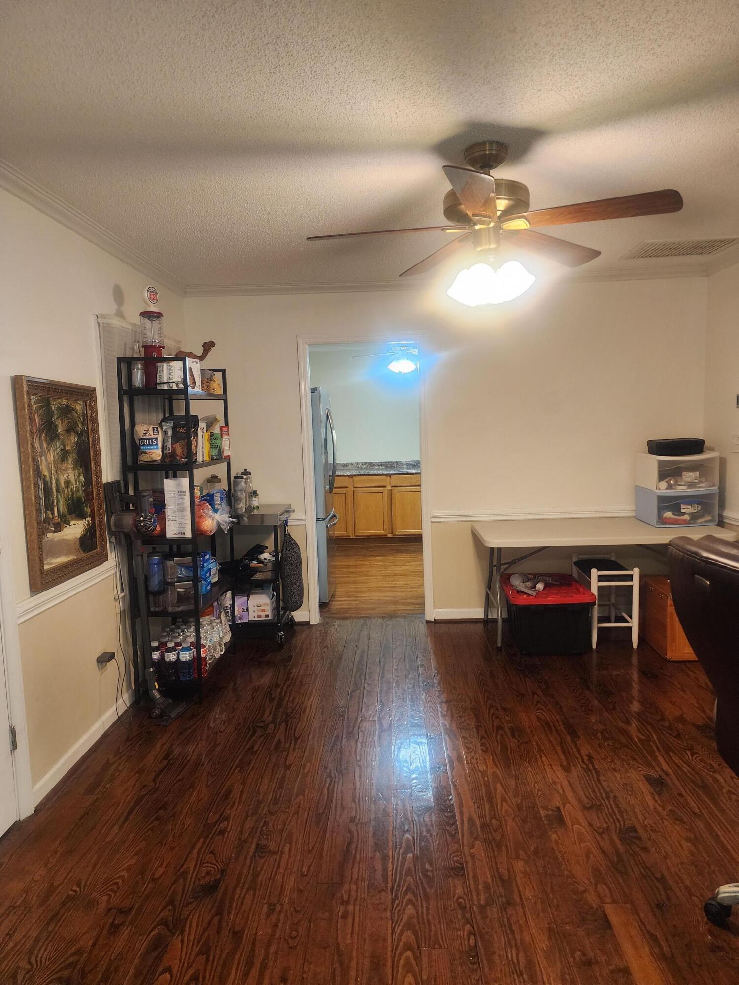 5825 Moore Street Hanahan, SC 29410 - Photo 17 of 31 20260606_124202