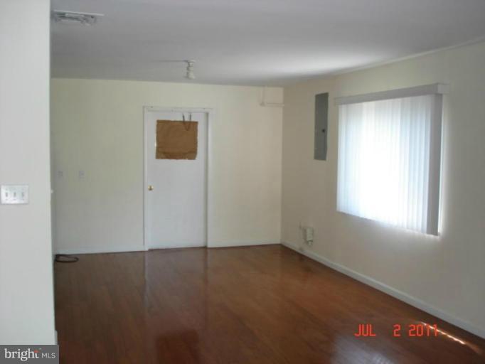 4103 Conrad Road Alexandria, VA 22312 - Photo 3 of 13 Dining Room