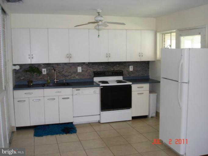 4103 Conrad Road Alexandria, VA 22312 - Photo 6 of 13 Kitchen
