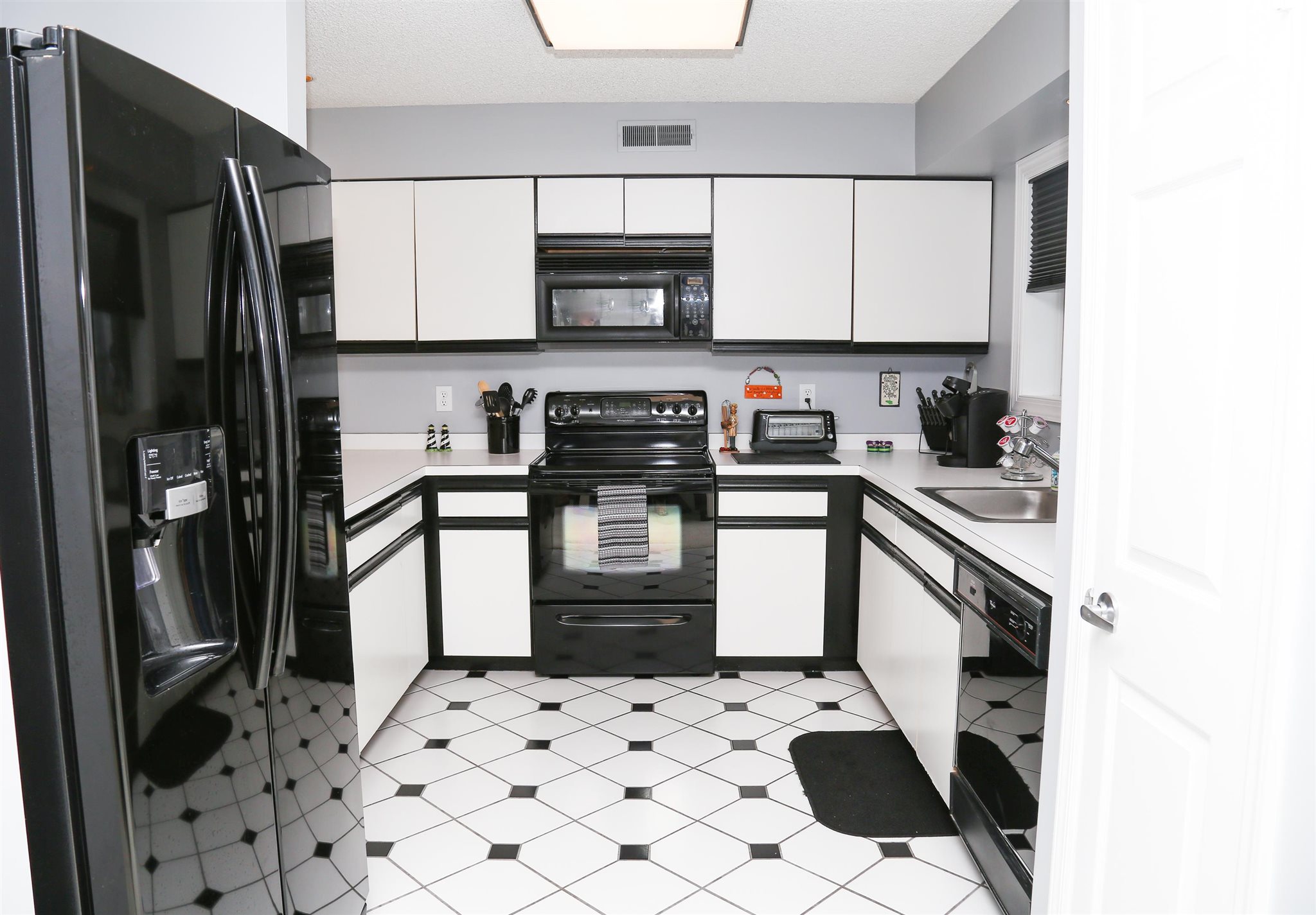 418 Sea Horse Road Brigantine, NJ 08203 - Photo 2 of 40 Gallery Image 2