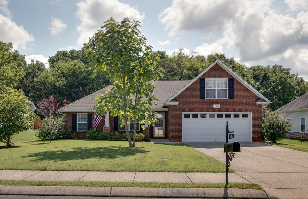 1025 Hummingbird Lane Spring Hill, TN 37174 - Photo 1 of 28 Gallery Image 1