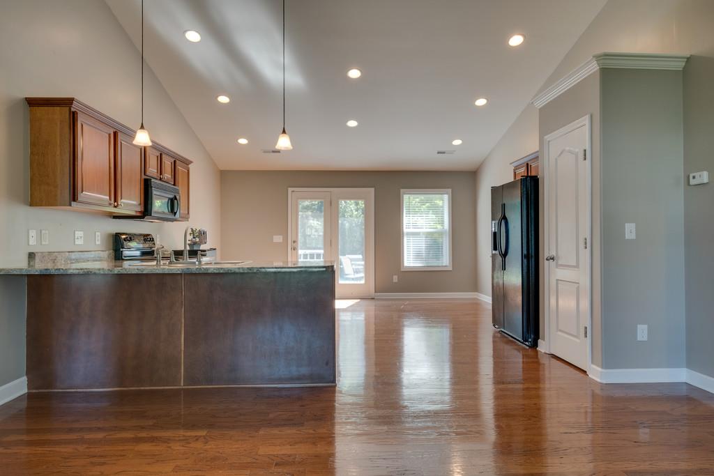 1025 Hummingbird Lane Spring Hill, TN 37174 - Photo 8 of 28 Gallery Image 8