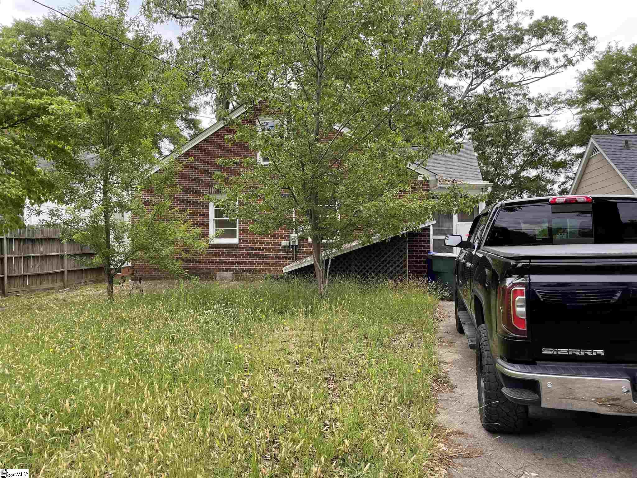 320 Grove Road Greenville, SC 29605 - Photo 2 of 13